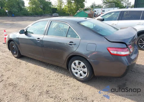 2010 Toyota Camry Le z USA, uszkodzony, nr VIN 4T1BF3EK7AU079255